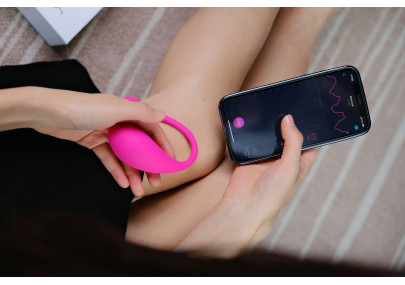 Osa con un vibratore hi-tech